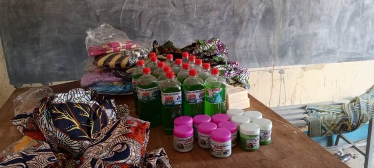 Renforcement des capacités des femmes bénéficiaires : Fabrication de produits locaux